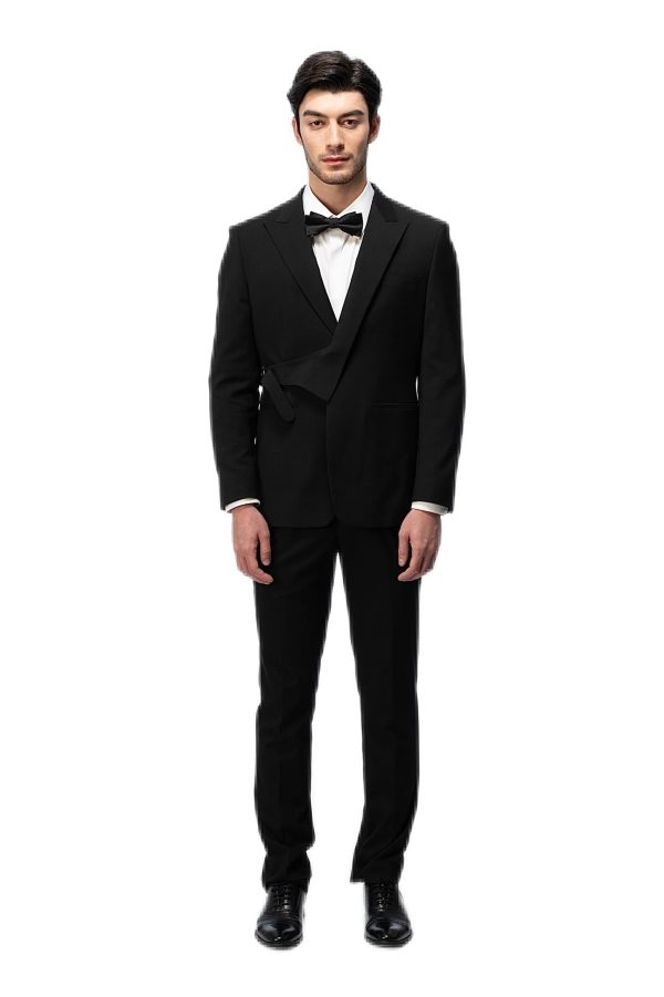 Classic Black Peak-Cut Closure Collar Suit